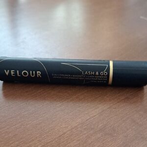 Velour Lash & Go Magnetic Eyeliner - Black